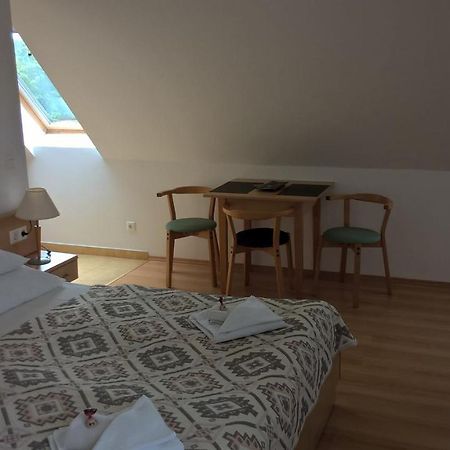 Lilla Wellnessapartman Zalakaros Exteriör bild