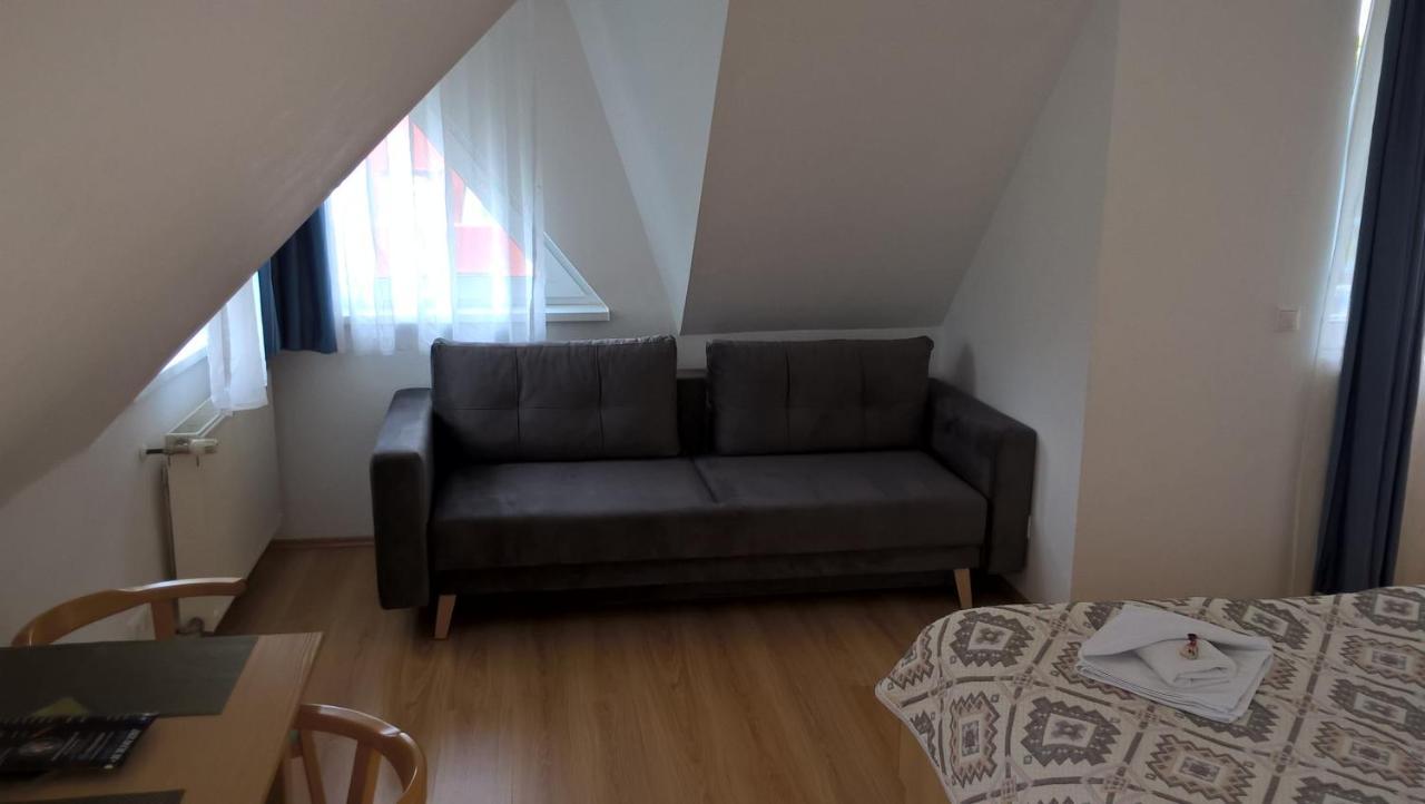 Lilla Wellnessapartman Zalakaros Exteriör bild