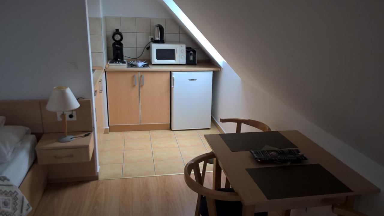 Lilla Wellnessapartman Zalakaros Exteriör bild