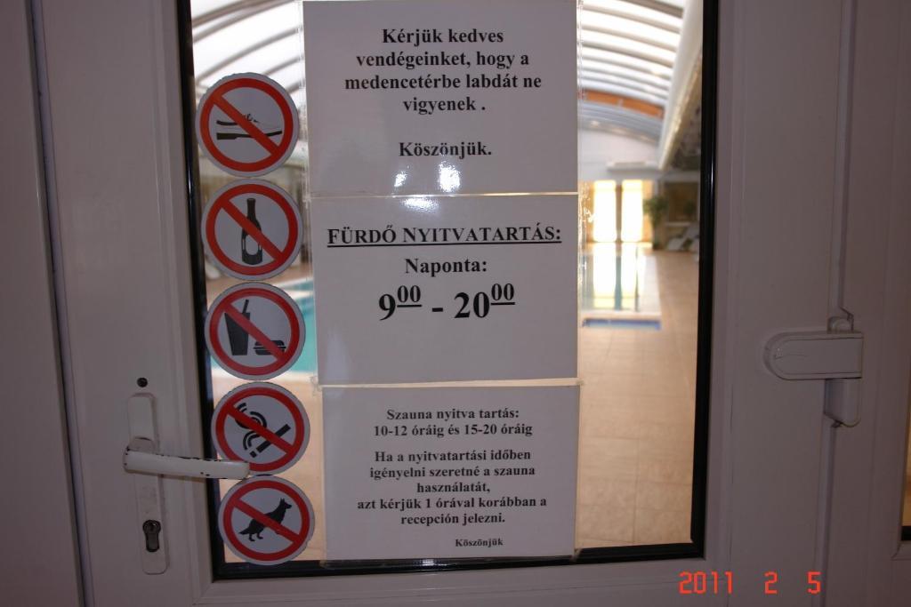 Lilla Wellnessapartman Zalakaros Exteriör bild