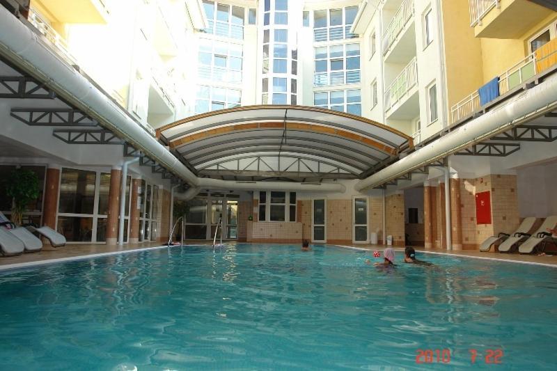 Lilla Wellnessapartman Zalakaros Exteriör bild