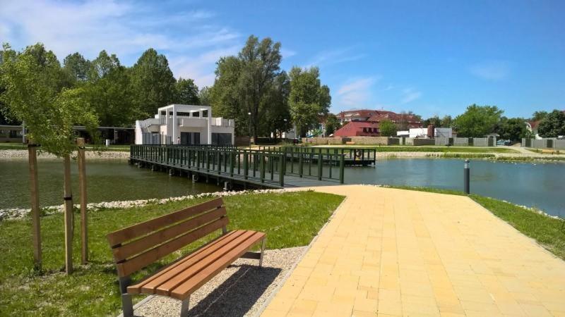 Lilla Wellnessapartman Zalakaros Exteriör bild