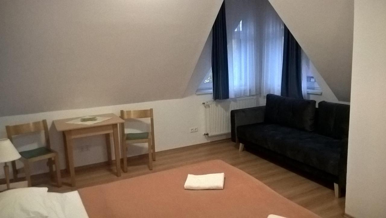 Lilla Wellnessapartman Zalakaros Exteriör bild
